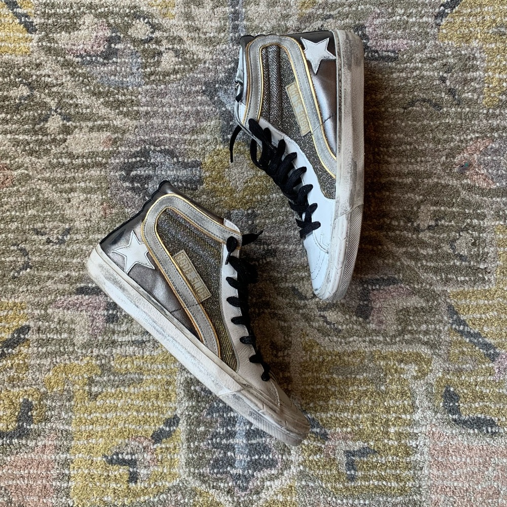 LIKE NEW Golden Goose Deluxe Brand Slide